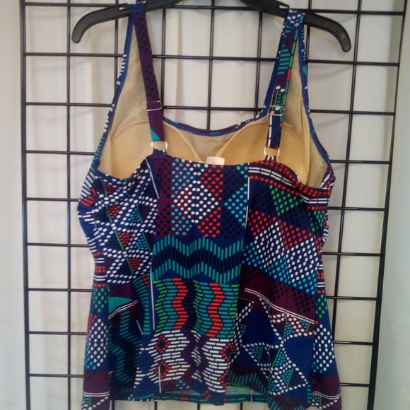 Roamans Plus size Tankini Top Multicolored 18W Built in bra NWOT - Picture 4 of 5